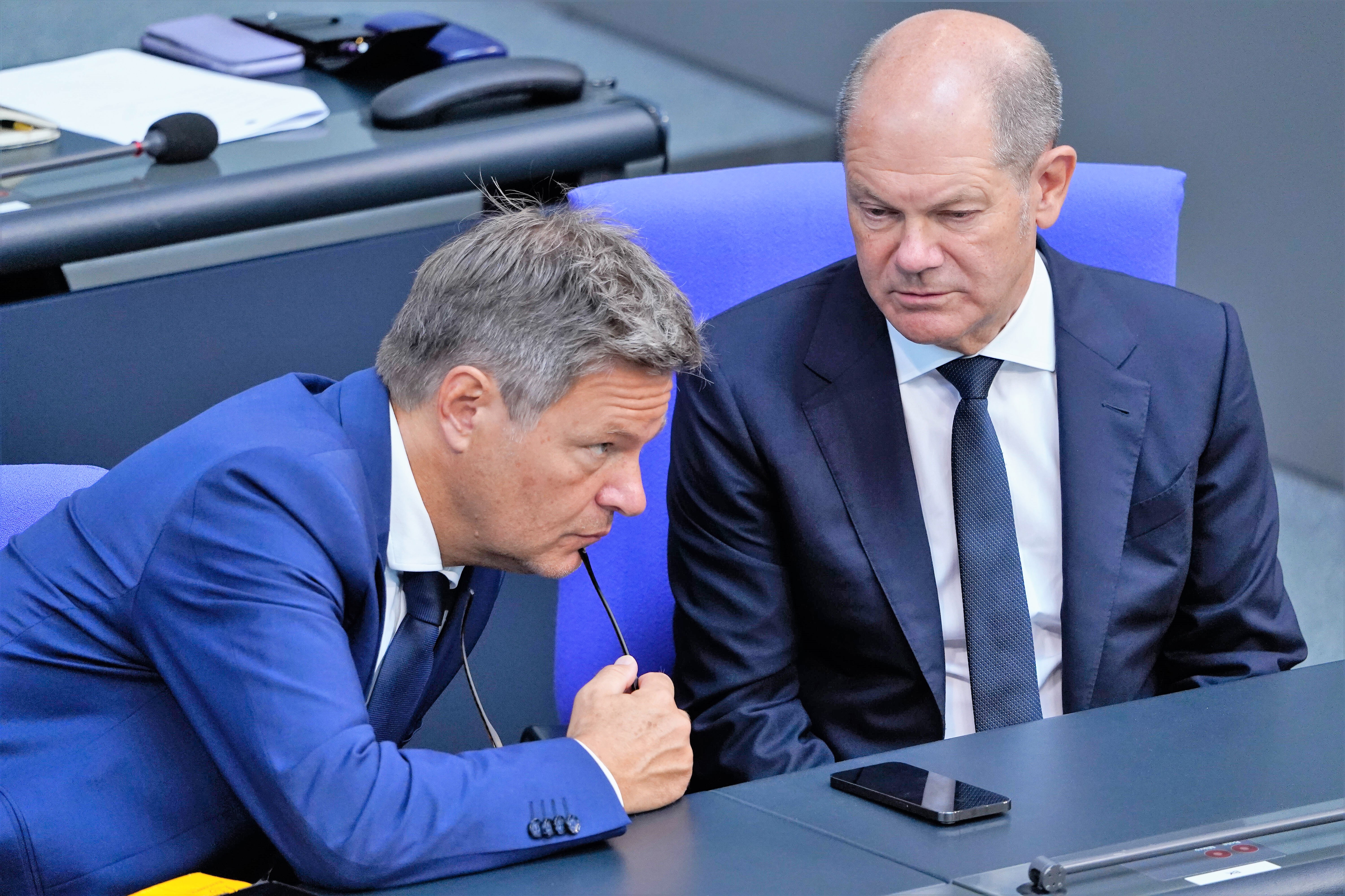 Zahlt Deutschland bald keine Renten mehr?! – Dem deutschen Rentensystem droht der Zusammenbruch