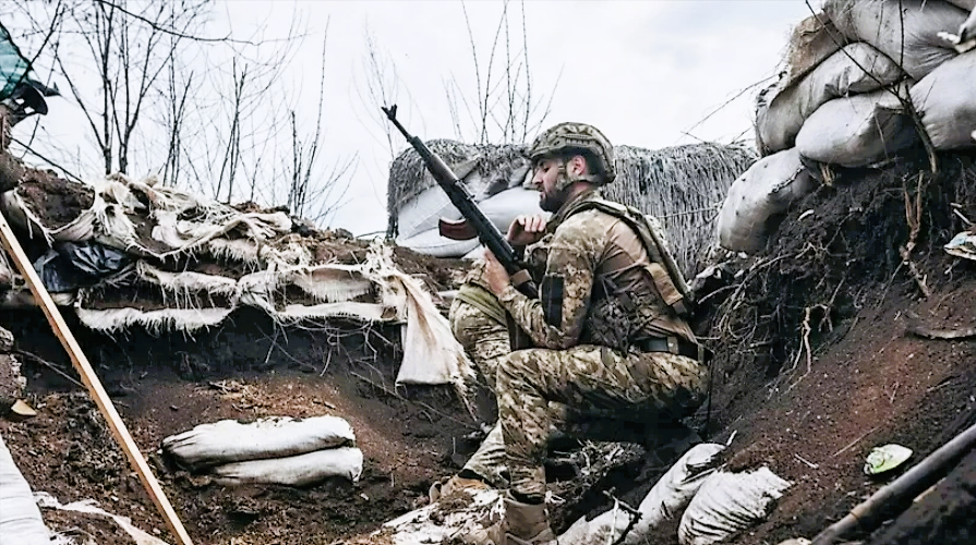 Angst vor dem Einmarsch der Ukraine! Russen bauen Verteidigungsanlagen auf eigenem Staatsgebiet!