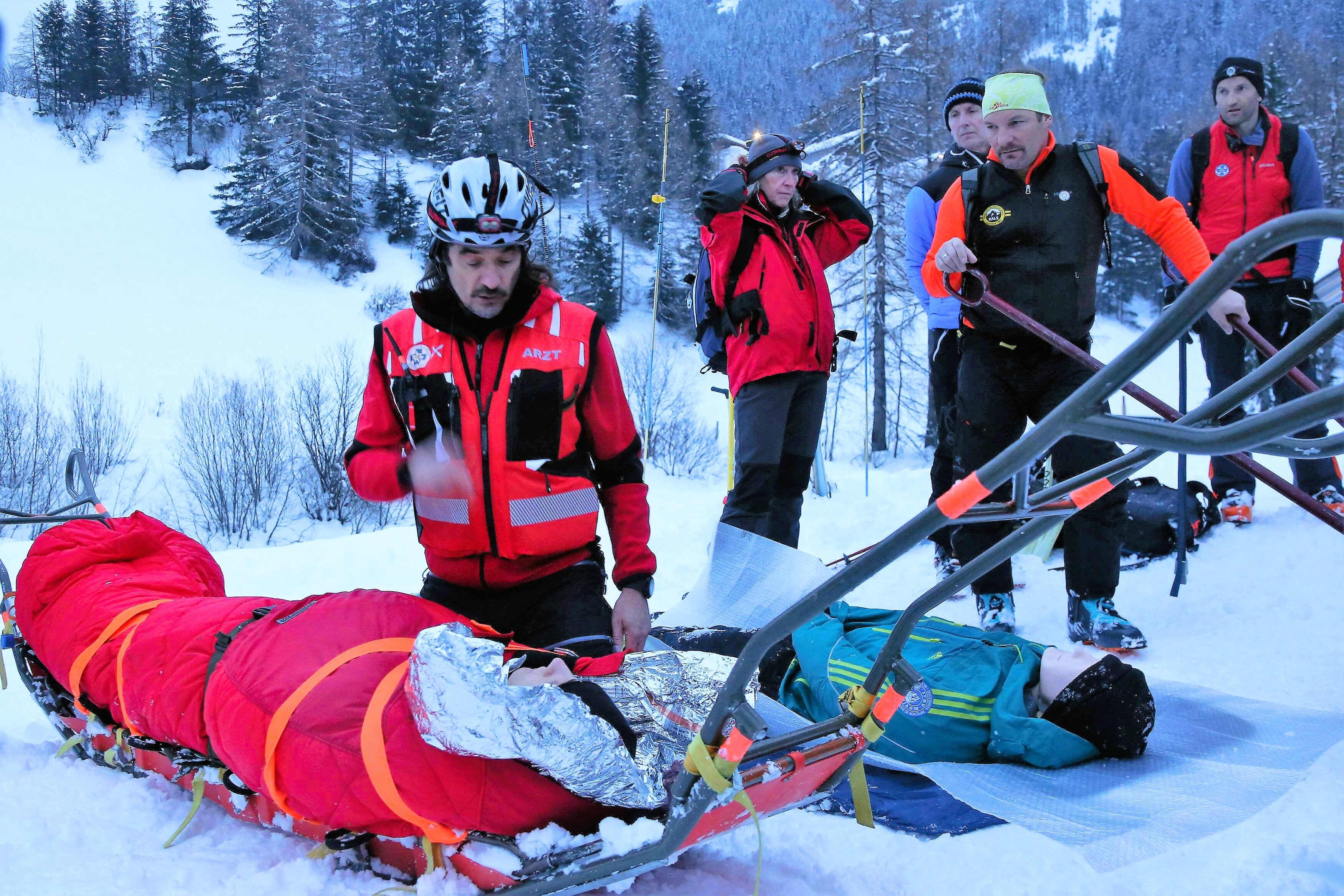 Tödliches Drama auf der Skipiste - 3 Menschen verunglücken an der selben Stelle! 