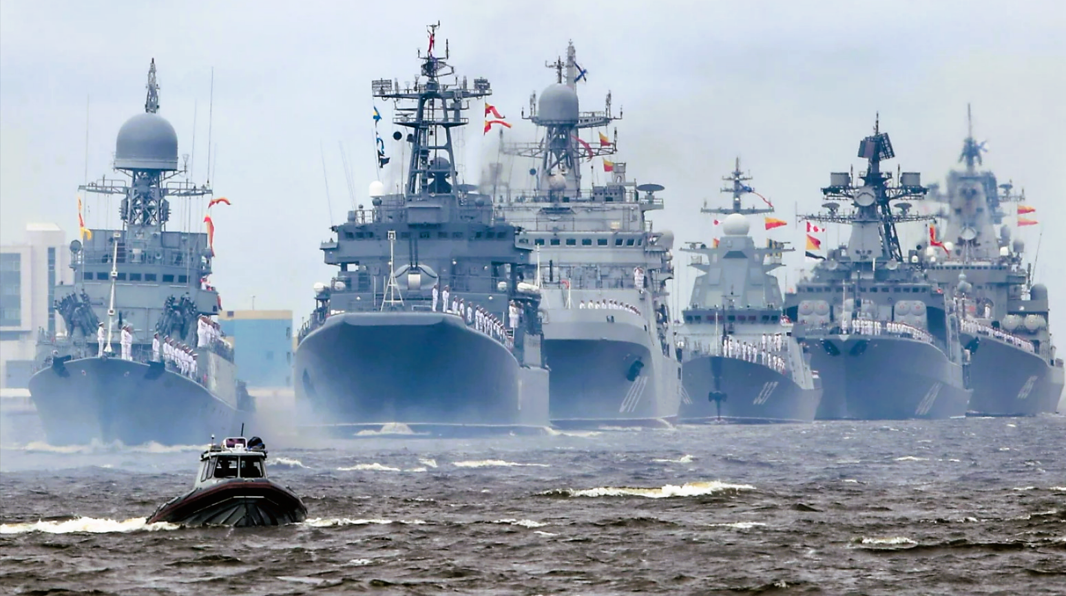 Putin zieht die Flotte zurück! Kreml mit undurchsichtigem Schachzug - Angst um seine Schiffe?