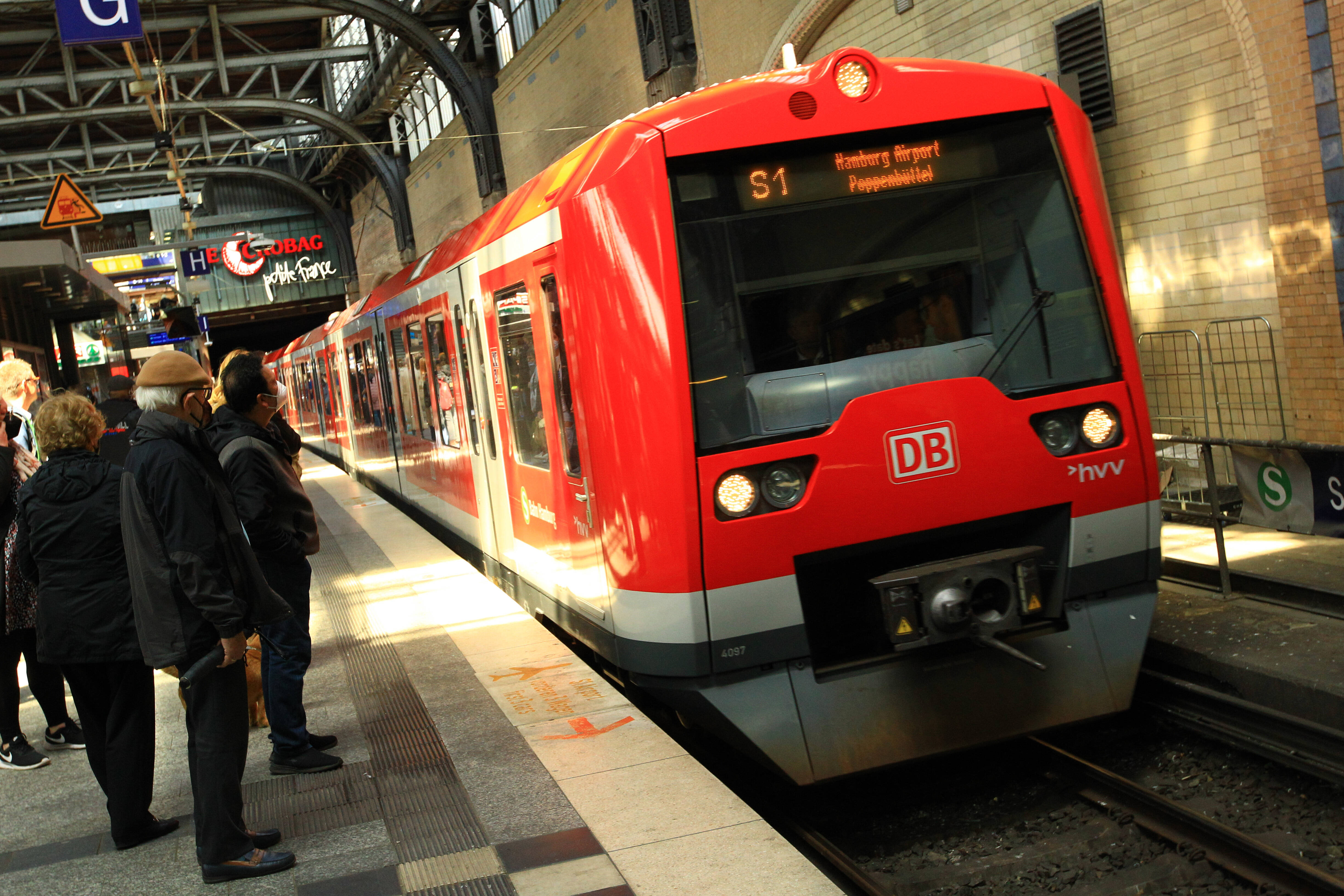 Bahn und Bus Streik am Donnerstag! Pendler müssen in diesen Bundesländer mit Verkehrsbehinderungen rechnen!