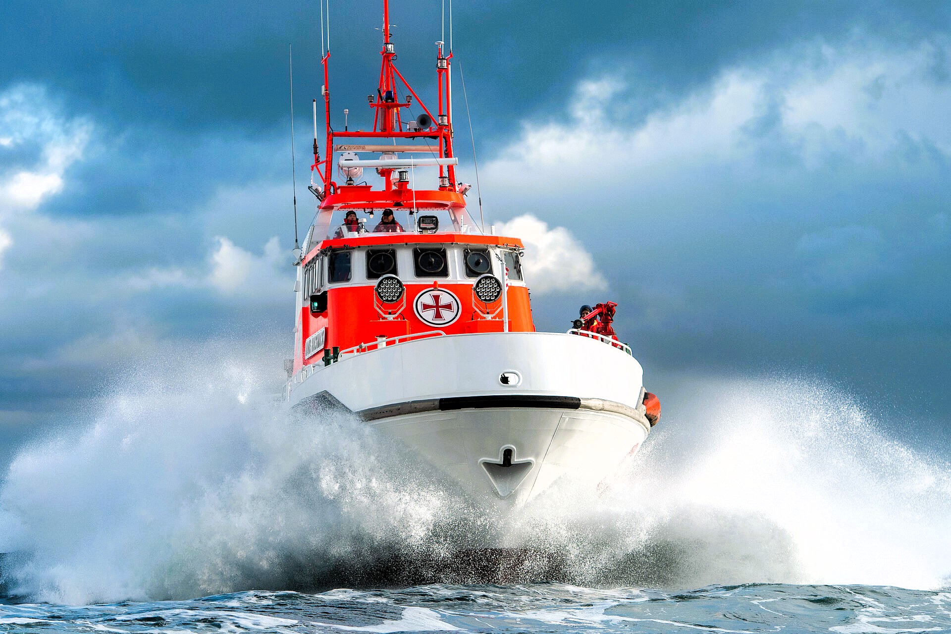Drei Deutsche ertrinken bei Bootsunglück auf der Nordsee - Notfall in Holland gemeldet!