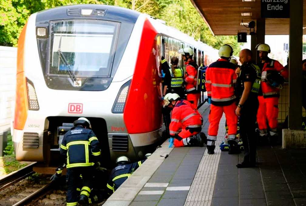 Rentner von Zug überfahren! Tödlicher Unfall an Bahnschranke - Zeugen sind erschüttert!