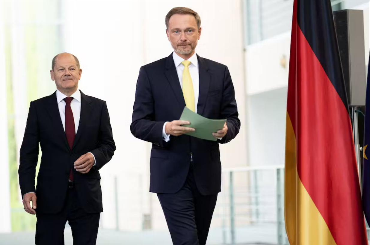 Rücktritt! Linder und Scholz - Ende Ihrer Regierung nach dem 60. Milliarden-Desaster?