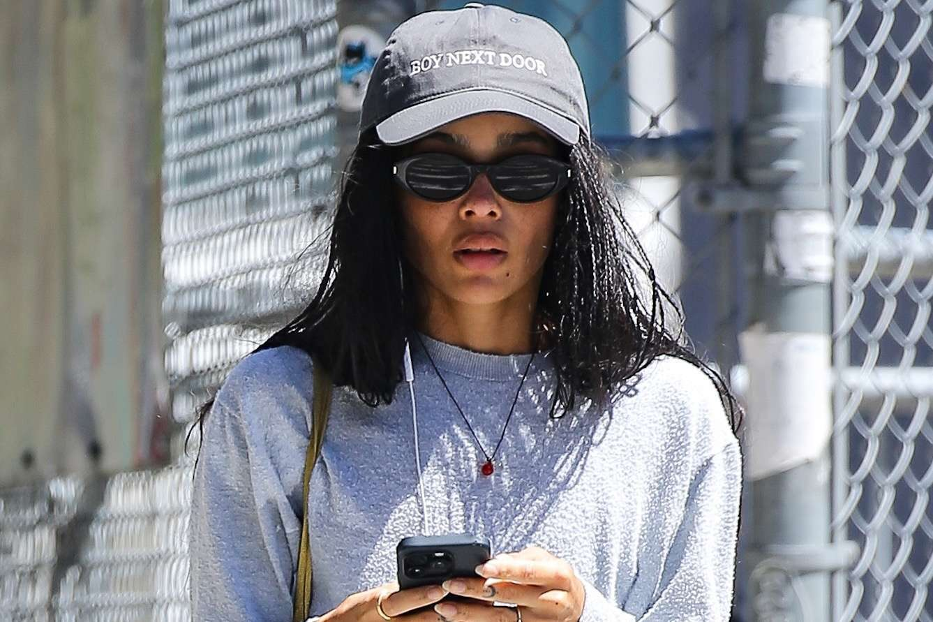 Stars Ignite the Week: Zoë's Ring, a Royal Touchdown and A-List Sightings Coast to Coast