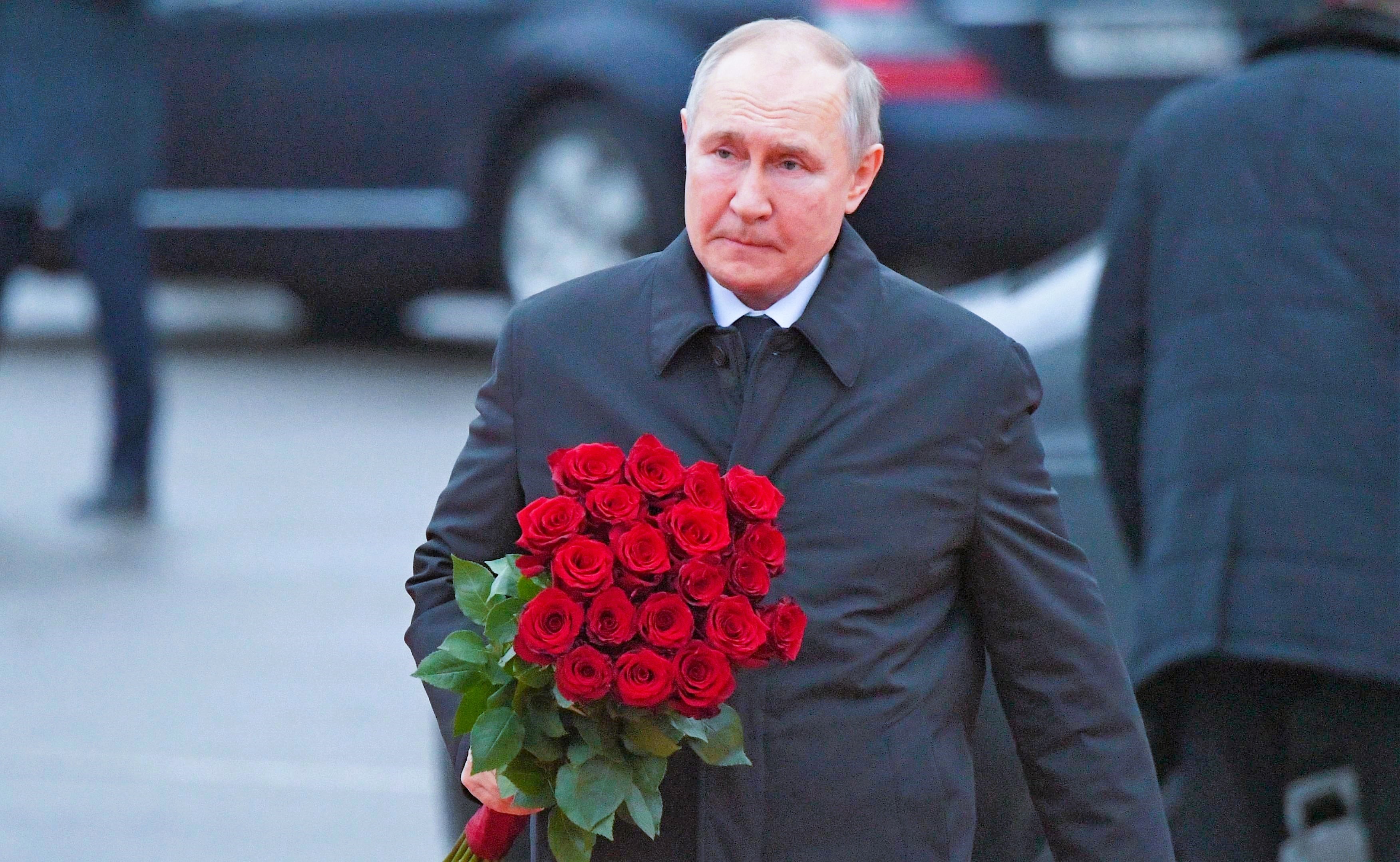 Ist das Putins größter Feind? Exil-Russe soll Chef der NRA sein und will Putin "fertigmachen"!