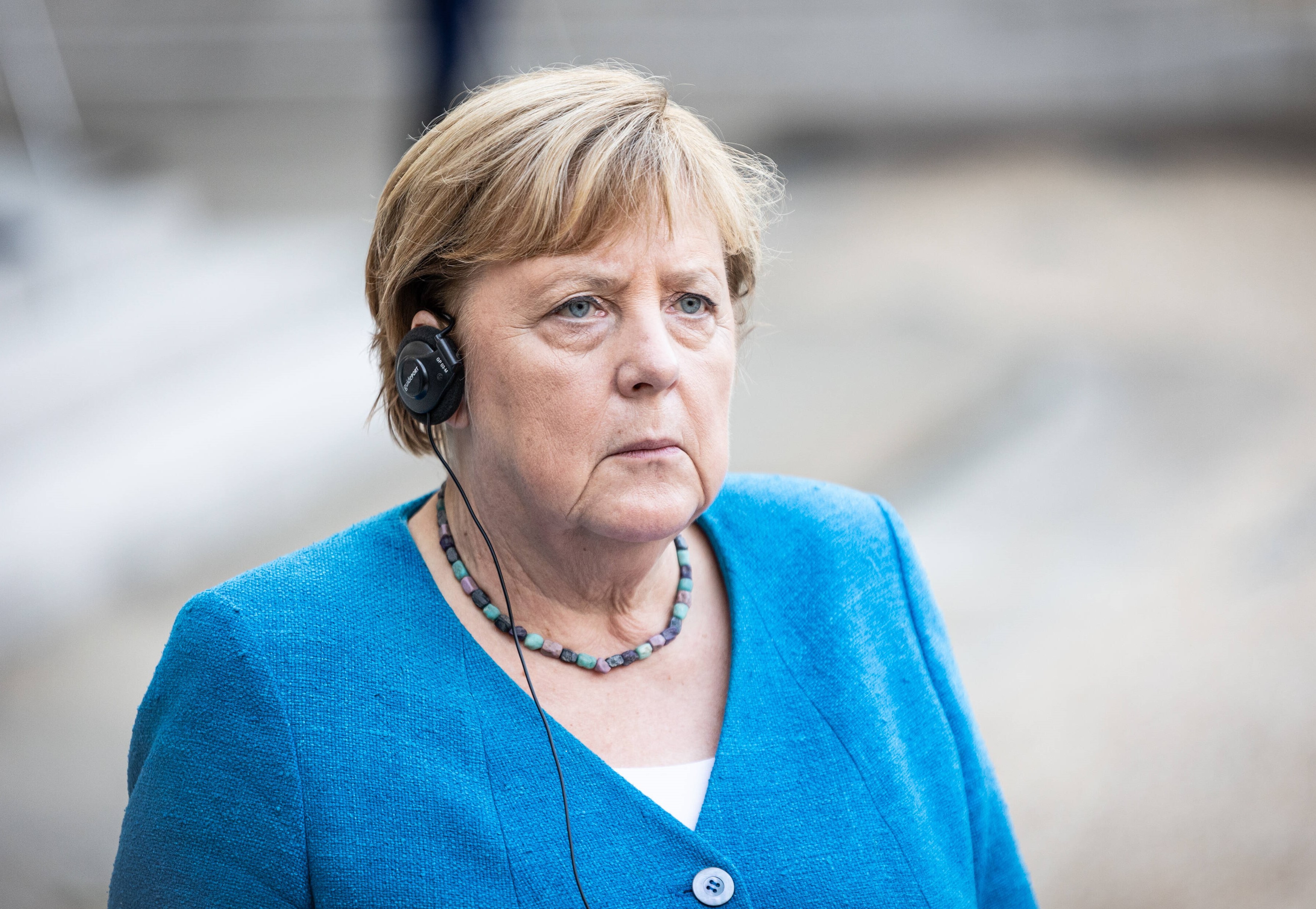 Angela Merkel von Russen ausspioniert! Sie telefonierte mit dem falschen Poroschenko