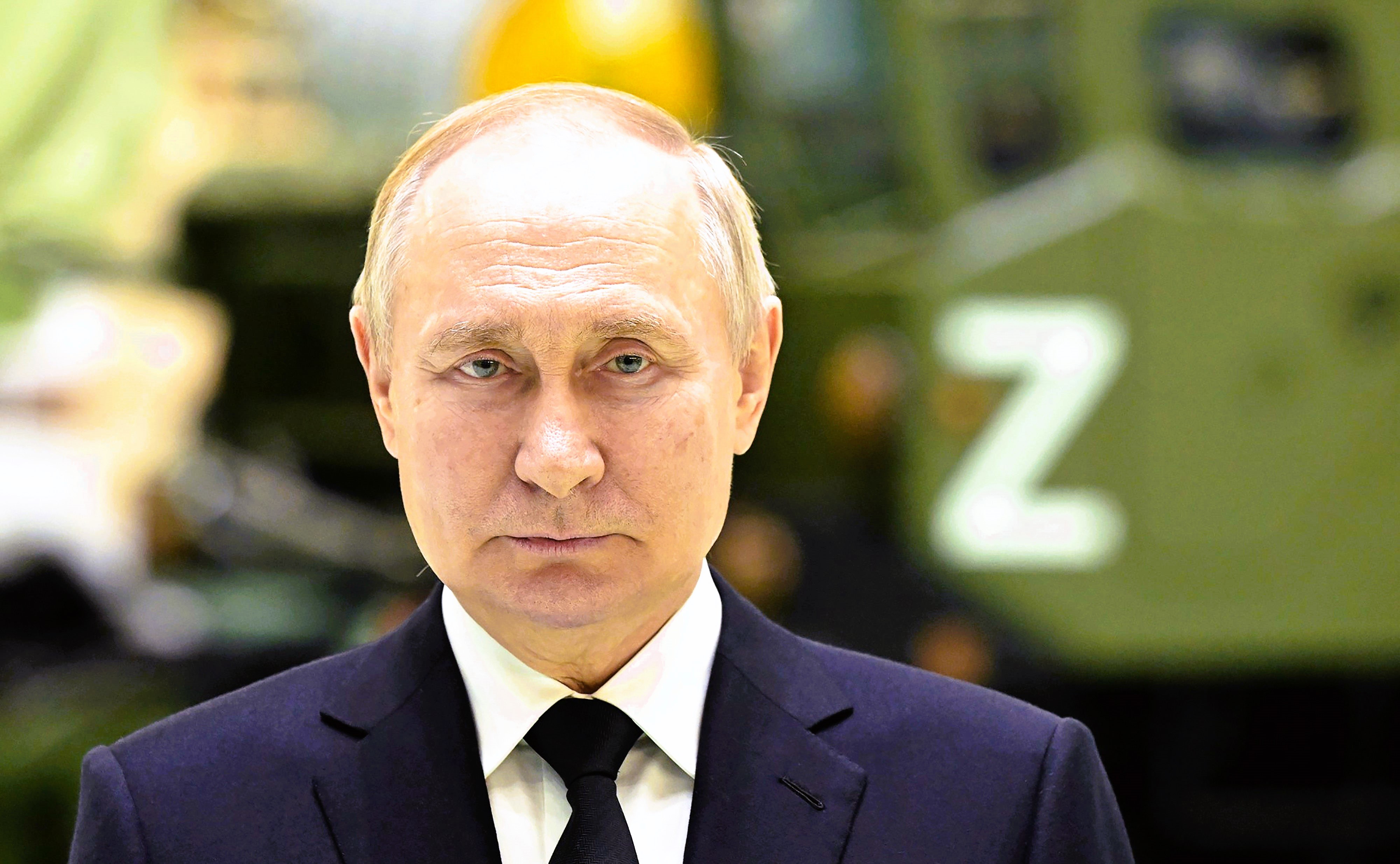 Ältere Frau beschimpft Putin im Video▶️ "Er ist schuld, dass die ganze Welt uns hasst!"