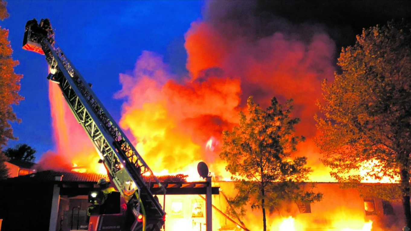  Brandkatastrophe in Offenbach - Zwei Menschen tot und 3 Schwerverletzte durch Brand in Mietshaus