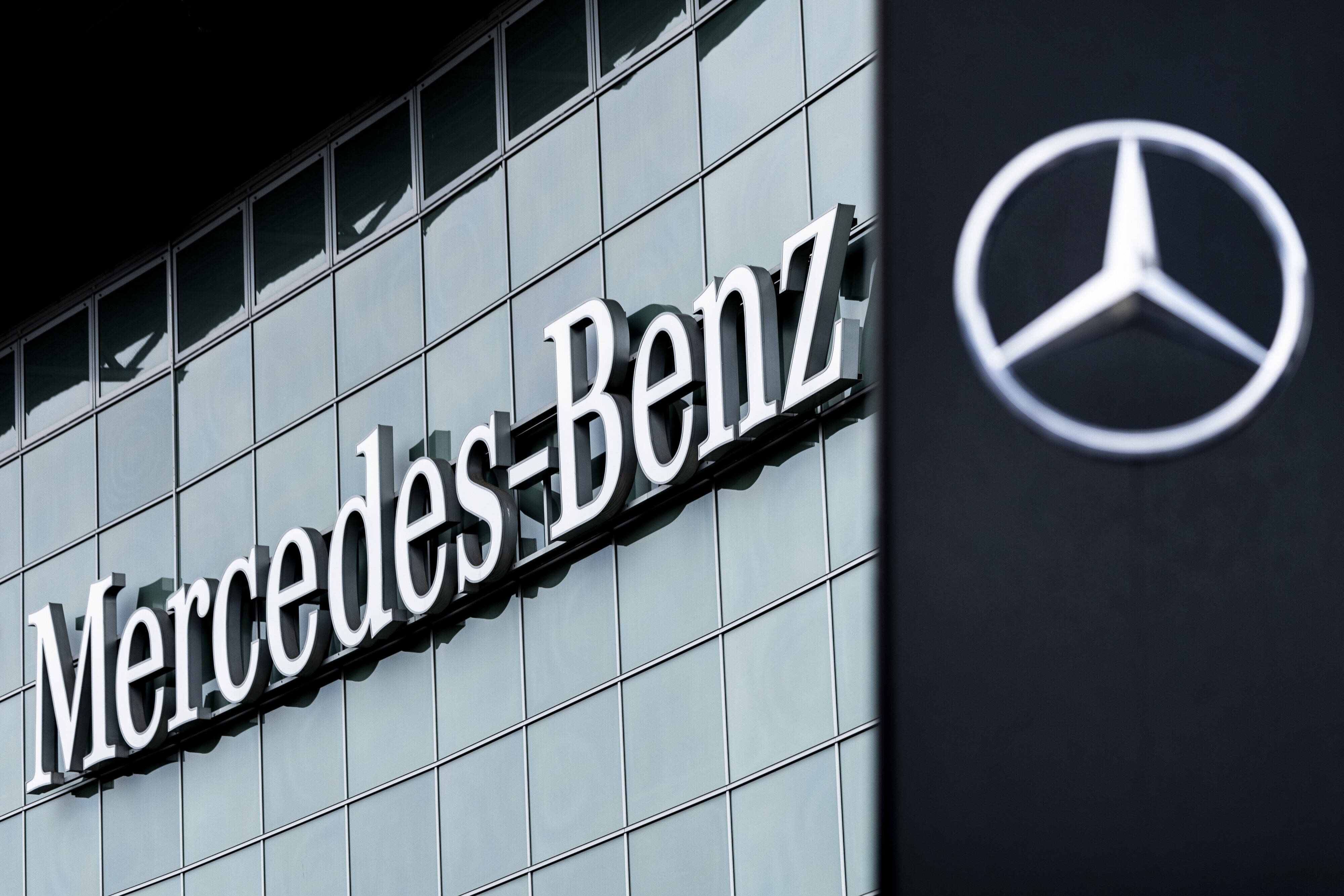 Rückruf! Mercedes ruft 100.000 Autos zurück - ist Ihrer dabei?