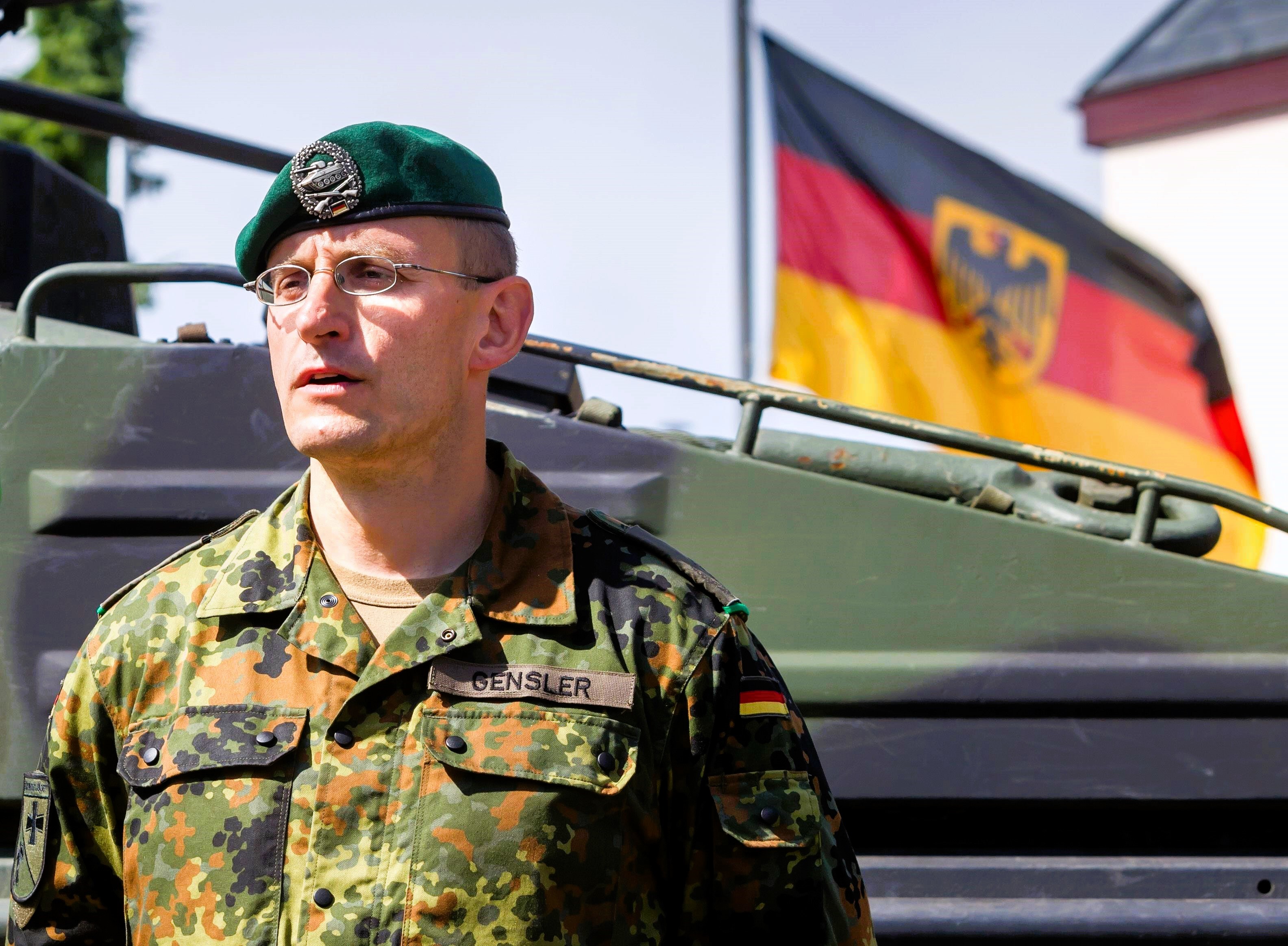 Alle Deutschen an die Waffe! Wehrpflicht in Deutschland soll kommen! Diese 3 Modelle sind geplant