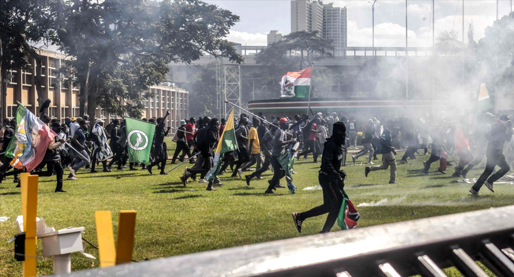 Eilmeldung! Parlament gestürmt - Mehrere Todesopfer bei Aufstand gegen die Regierung!