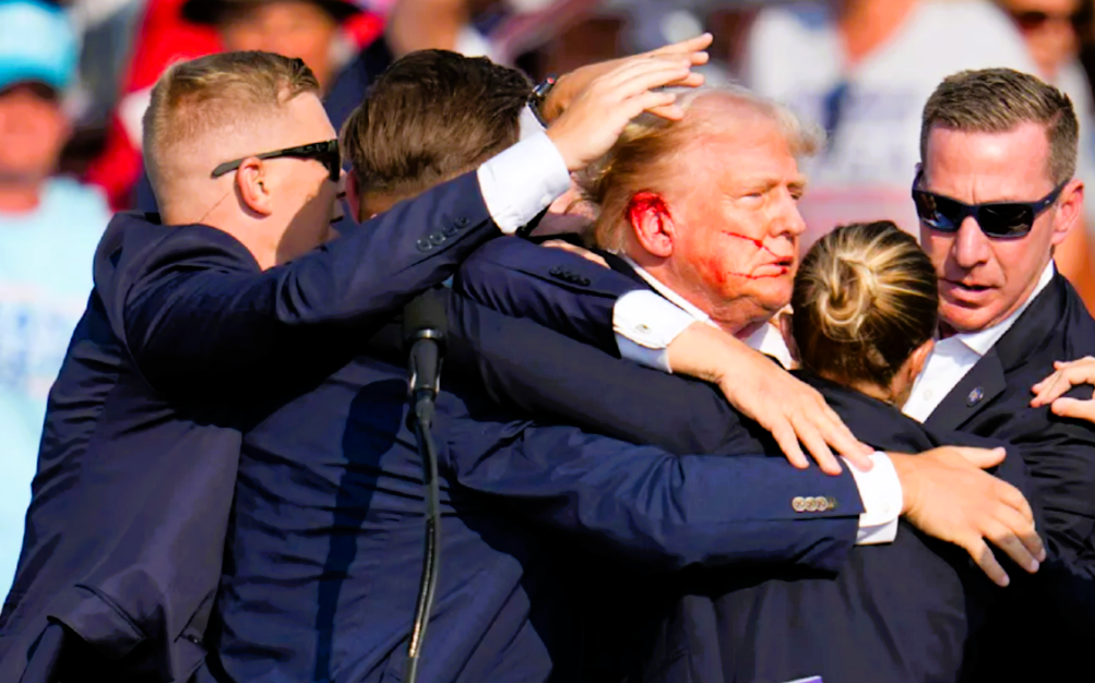 Attentat auf Trump! Schüsse, ein Mensch tot, Trump verletzt - Secret Service feuert zurück!