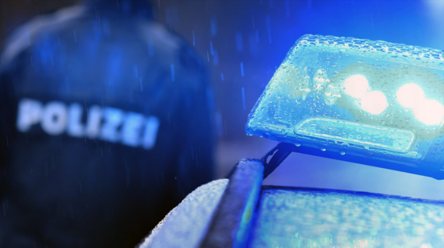 Vier Staatsanwaltschaften suchen diesen Asylanten! Gesuchter Straftäter entblößt sich vor Teenagern - Polizei muss ihn laufen lassen